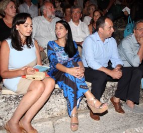 Ο Α. Σαμαράς και ο Γ. Πλακιωτάκης με τις συζύγους τους παρέα στην Επίδαυρο (φωτό) - Τι είδαν οι δύο πρώην πρόεδροι της ΝΔ 