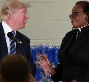 Βίντεο: Η κληρικός που διέκοψε τη ρητορική του Ντόναλντ Τραμπ - "Κύριε, εδώ είναι εκκλησία"