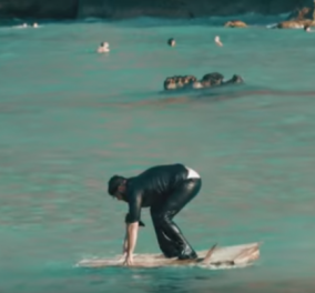 Βίντεο: Ο Κρητικός έκανε το φτυάρι του κουπι και έγινε "θαλασσόλυκος" - Το ξεκαρδιστικό διαφημιστικό που έσπασε το Internet - Κυρίως Φωτογραφία - Gallery - Video