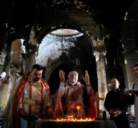 Οι καμπάνες της μισοκαμένης Χριστιανικής εκκλησίας κοντά στη Μοσούλη ήχησαν και πάλι - Ελεύθερη από τα χέρια του ISIS - Κυρίως Φωτογραφία - Gallery - Video