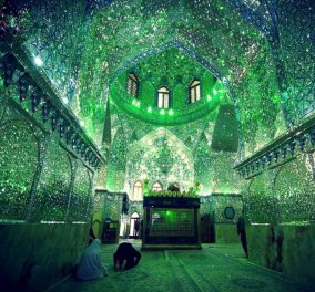 Μοιάζει με κανονικό τζαμί αλλά στην πραγματικότητα είναι «Βασιλιάς του Φωτός»  - Το Shah Cheragh του Ιραν σε υπέροχα κλικς  - Κυρίως Φωτογραφία - Gallery - Video