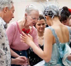 Η βασίλισσα Μαργαρίτα της Δανίας γίνεται και φέτος σχεδιάστρια κουστουμιών για το χριστουγεννιάτικο μπαλέτο "Καριοθραύστης"