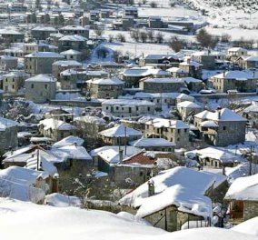 Χριστούγεννα στον Άγιο Αθανάσιο Καϊμακτσαλάν: Η ‘’Αυστρία’’ της Βόρειας Ελλάδας με τα πετρόκτιστα, το χιόνι & την διασκέδαση