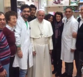 Βίντεο: Ο Πάπας Φραγκίσκος επισκέφθηκε φαρμακείο στη Ρώμη για να αγοράσει μόνος του τα  ορθοπεδικά του παπούτσια