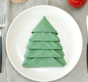 Δείτε στα βιντεάκια πως θα φτιάξετε εύκολα τις χαρτοπετσέτες σε σχήμα Χριστουγεννιάτικου δέντρου ή αστεριού 