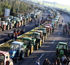 Ξεκίνησαν τα μπλόκα των αγροτών – Κλειστή η Εθνική οδός Αθηνών-Πατρών  - Κυρίως Φωτογραφία - Gallery - Video