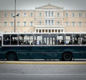 Good news: Το θρυλικό «πράσινο» λεωφορείο του Πειραιά έκανε μια ακόμα βόλτα σους αγαπημένους του δρόμους