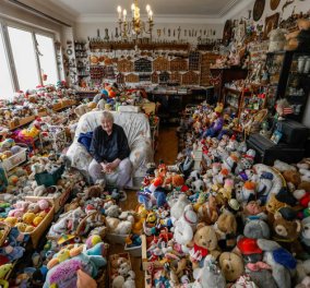 86χρονη γιαγιά ζει στο παραμυθένιο σπίτι της παρέα με 20.000 κούκλες (Φωτό-Βίντεο)