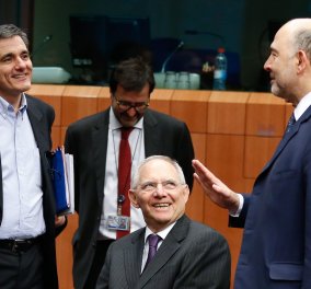 Die Welt: «Διερωτάται κανείς, εάν οι αναλύσεις του Σόιμπλε αφορούν πραγματικά την Ελλάδα»- Τα «κόλπα» του στο ελληνικό ζήτημα