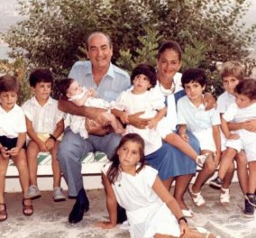 Vintage pics: Ο Κων/νος Μητσοτάκης σε τρυφερές στιγμές με τα παιδιά & τα εγγόνια του - Κυρίως Φωτογραφία - Gallery - Video