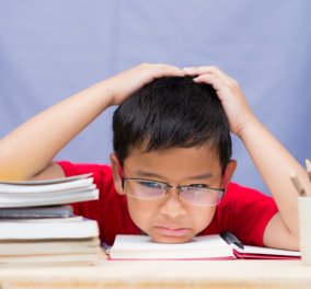 Διάσημη blogger & μαμά απαντά: Πόσο διάβασμα & πόσες εξωσχολικές δραστηριότητες αντέχουν τα παιδιά
