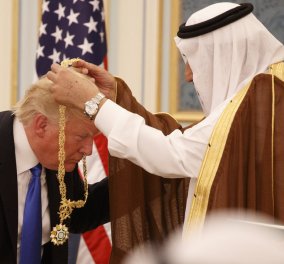 Το βίντεο της ημέρας - Η υπόκλιση του Ντόναλντ Τραμπ στον βασιλιά της Σαουδικής Αραβίας