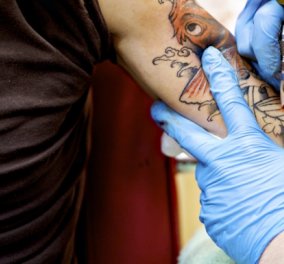 Τραγικό τέλος για 31χρονο - Πέθανε από μόλυνση του τατουάζ που έκανε πριν από 5 μέρες (Φωτό)