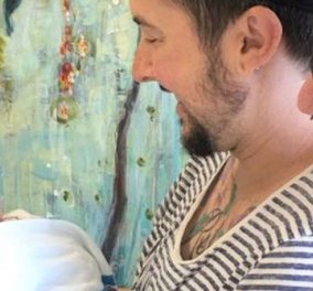 Τρανσέξουαλ γέννησε υγιέστατο αγοράκι – έχει άλλα 2 υιοθετημένα με τον σύντροφό του - Κυρίως Φωτογραφία - Gallery - Video