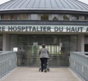 Γάλλος γιατρός έγδυνε τελείως τις ασθενείς για να κάνει μεσοθεραπείες - Ζητούσε γλείψιμο στις πατούσες του