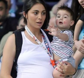 Η Ολυμπία Χοψονίδου στον 9ο μήνα της εγκυμοσύνης της μας δείχνει τη κοιλίτσα της  να κουνιέται (ΒΙΝΤΕΟ)