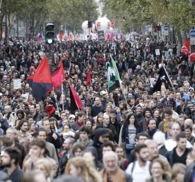 Στους δρόμους πάνω από 400.000 Γάλλοι για τα μέτρα της κυβέρνησης Μακρόν - Κυρίως Φωτογραφία - Gallery - Video