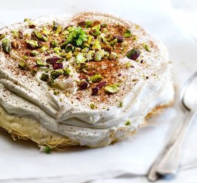 Υπέροχο γλυκό με μοναδική μαστιχάτη κρέμα από την Αργυρώ Μπαρμπαρίγου: Κανταϊφι εκμέκ