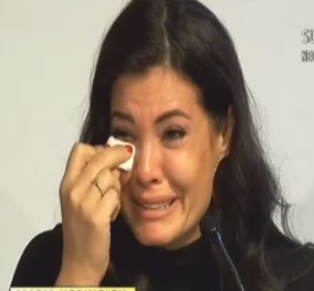Μαρία Κορινθίου: Ξέσπασε σε κλάματα στη συνέντευξη τύπου για την παράσταση «Γοργόνες και Μάγκες» (ΒΙΝΤΕΟ)