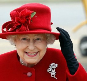 Τι κρύβει στην τσάντα της η βασίλισσα Ελισάβετ & δεν αποχωρίζεται ποτέ;  - Κυρίως Φωτογραφία - Gallery - Video
