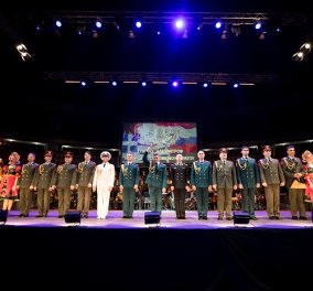 Πολλοί επώνυμοι ανάμεσα στο κοινό που "καθήλωσε" η χορωδία του κόκκινου στρατού σε δύο μεγαλειώδεις συναυλίες (ΦΩΤΟ) - Κυρίως Φωτογραφία - Gallery - Video