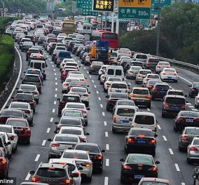 Η Κίνα βρήκε τον τρόπο για να αντιμετωπίσει την ρύπανση της ατμόσφαιρας από τα αυτοκίνητα- Πληρώνει τους πολίτες της   - Κυρίως Φωτογραφία - Gallery - Video