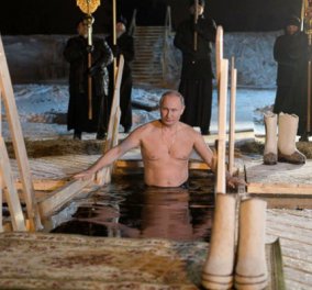 Ο εντυπωσιακός Βλαντιμίρ Πούτιν έβγαλε την γούνα του & έπεσε για το σταυρό στα Θεοφάνεια στα παγωμένα νερά (ΦΩΤΟ) - Κυρίως Φωτογραφία - Gallery - Video