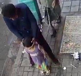 Βίντεο από κάμερα ασφαλείας κάνει τον γύρο του διαδικτύου: Απήγαγαν κορίτσι στην Ινδία μπροστά στον πατέρα της 