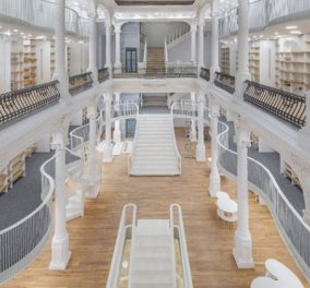 Η ωραιότερη βιβλιοθήκη της Ευρώπης, βγαλμένη από παραμύθι της Disney είναι στο Βουκουρέστι - Απολαύστε την μαγεία της! (ΦΩΤΟ) - Κυρίως Φωτογραφία - Gallery - Video