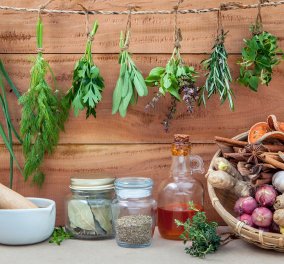 Χρησιμοποιήστε τα βότανα για καλύτερη υγεία - Το φαρμακείο της φύσης στο πιάτο σας