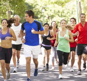 Ποια είναι η στρατηγική που θα σε κάνει να αποδόσεις καλύτερα στην γυμναστική; Τρέξε με ομάδα δρομέων & όχι μόνος 