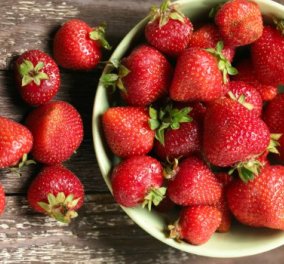 Εξαφανίστε τον λεκέ από φράουλα και κεράσι με αυτά τα 3 tips!  - Κυρίως Φωτογραφία - Gallery - Video