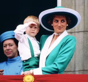O Xάρι άφησε μια κενή θέση στην εκκλησία για την «απούσα μητέρα του» πριγκίπισσα Diana (ΦΩΤΟ) - Κυρίως Φωτογραφία - Gallery - Video