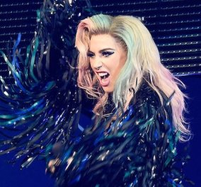 Σπάνια δημόσια εμφάνιση για την Lady Gaga- Εντυπωσιακή μετά τις δύσκολες στιγμές με την υγεία της (ΦΩΤΟ)