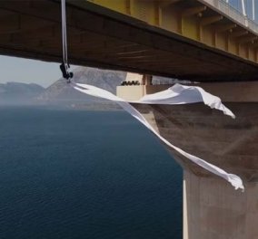 Ρίο Αντίρριο: Η Κατερίνα Σολδάτου αιωρείται στη γέφυρα & οι εικόνες θα σας μαγέψουν (ΒΙΝΤΕΟ)