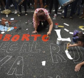 Αργεντινή: Σάλος με 10χρονη που έμεινε έγκυος από βιασμό του συντρόφου της μαμάς της (ΦΩΤΟ - ΒΙΝΤΕΟ) 