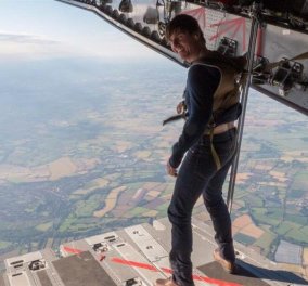 Ο Τομ Κρουζ εντυπωσιάζει: Κάνει ελεύθερη πτώση από ύψος 25.000 ποδιών (ΦΩΤΟ & VIDEO)