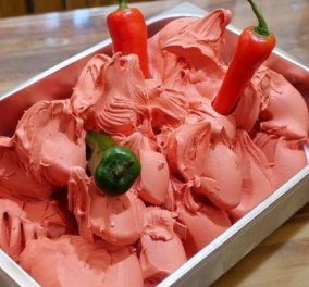 «Ανάσα του διαβόλου»: Αυτό είναι το πιο επικίνδυνο παγωτό στον κόσμο - Υπογράφεις για να το φας (Βίντεο)