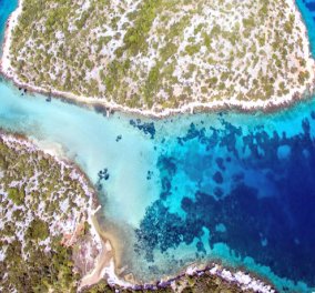 Κασονήσι Σάμου ή αλλιώς... η «Γαλάζια Λίμνη» της Ελλάδας (Βίντεο)