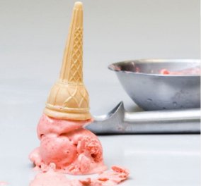 Φτιάξτε εύκολα παγωτό φράουλα με την υπογραφή του Στέλιου Παρλιάρου