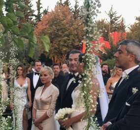 Αντώνης Ρέμος - Υβόννη Μπόσνιακ: Ήταν όλοι στο "γάμο της χρονιάς" για να ευχηθούν στο πιο όμορφο ζευγάρι (φώτο)