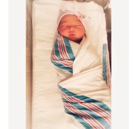 Αυτή η μπέμπα μόλις γεννήθηκε! Το τρίτο μωρό της Κέιτ Χάντσον από τον τρίτο σύντροφο της (Φωτό)