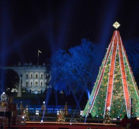 Άναψαν το χριστουγεννιάτικο δέντρο η Μελάνια και ο Ντόναλντ Τραμπ (βίντεο)