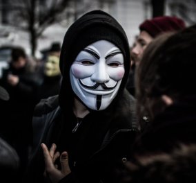 Βόμβα από την αποκάλυψη των Anonymous -Σχέδιο παρακολούθησης της Ευρώπης από την Βρετανία!