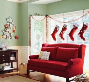 Ο Σπύρος Σούλης μας δείχνει πως να βάλουμε τα Χριστούγεννα στο σαλόνι μας με τους πιο οικονομικούς τρόπους 