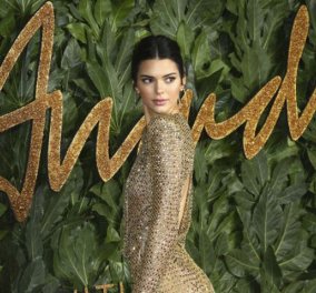 British fashion awards: Η Victoria Beckham με εντυπωσιακή ολόσωμη φόρμα ενώ η Kendall Jenner με see through φόρεμα