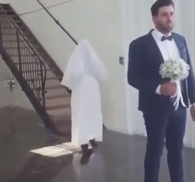 Ξεκαρδιστική φάρσα: Ο γαμπρός γυρνάει και βλέπει την νύφη με καλυμμένο πρόσωπο -  Ποιος κρύβεται από πίσω; - Κυρίως Φωτογραφία - Gallery - Video