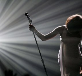 H Ελληνίδα τραγουδίστρια που παλεύει με τη νευρική ανορεξία - Μόλις 47 κιλά & δεν το συνειδητοποιεί