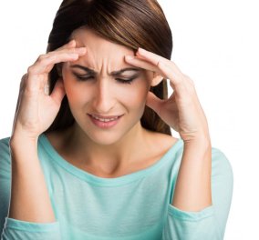  Ο Δρ. Μιχάλης Βικελής λέει: Αυτές είναι οι 9 αιτίες που προκαλούν πονοκέφαλο - Πως θα τον αντιμετωπίσετε 