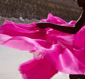 Η Γαλλία προστάζει: Αυτό το καλοκαίρι τολμάμε το ροζ σε όλες τις αποχρώσεις & τα στυλ φορέστε το (φώτο)